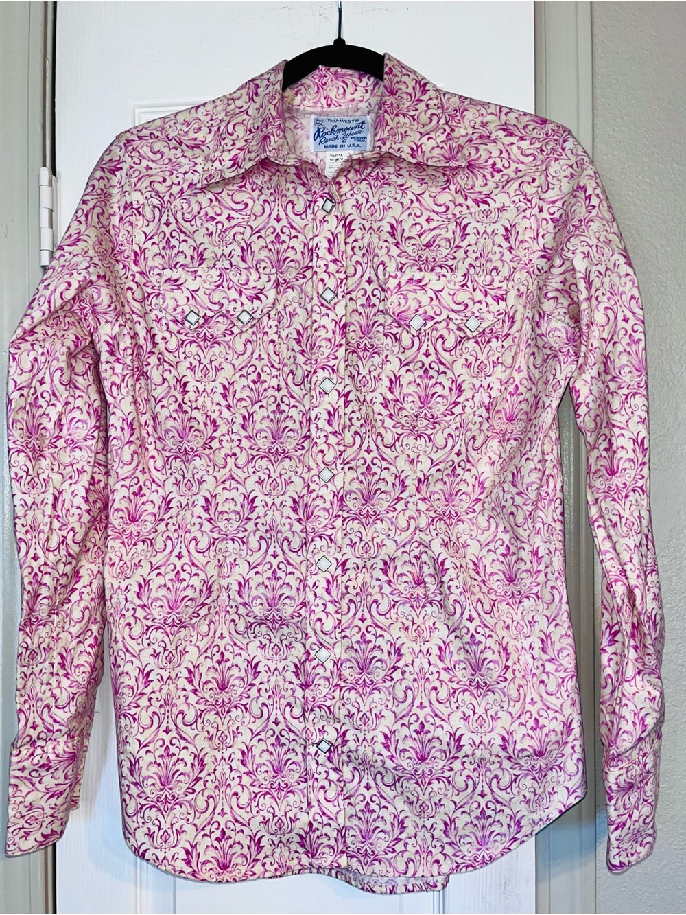 Rockmount Ranch Wear pink ornate swirl long sleeve snap button women size medium